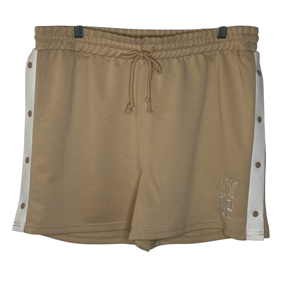 April Kiss Gym Shorts Women’s XL NY 92 Button Up Legs Drawstring Polyester NWT - Picture 1 of 9